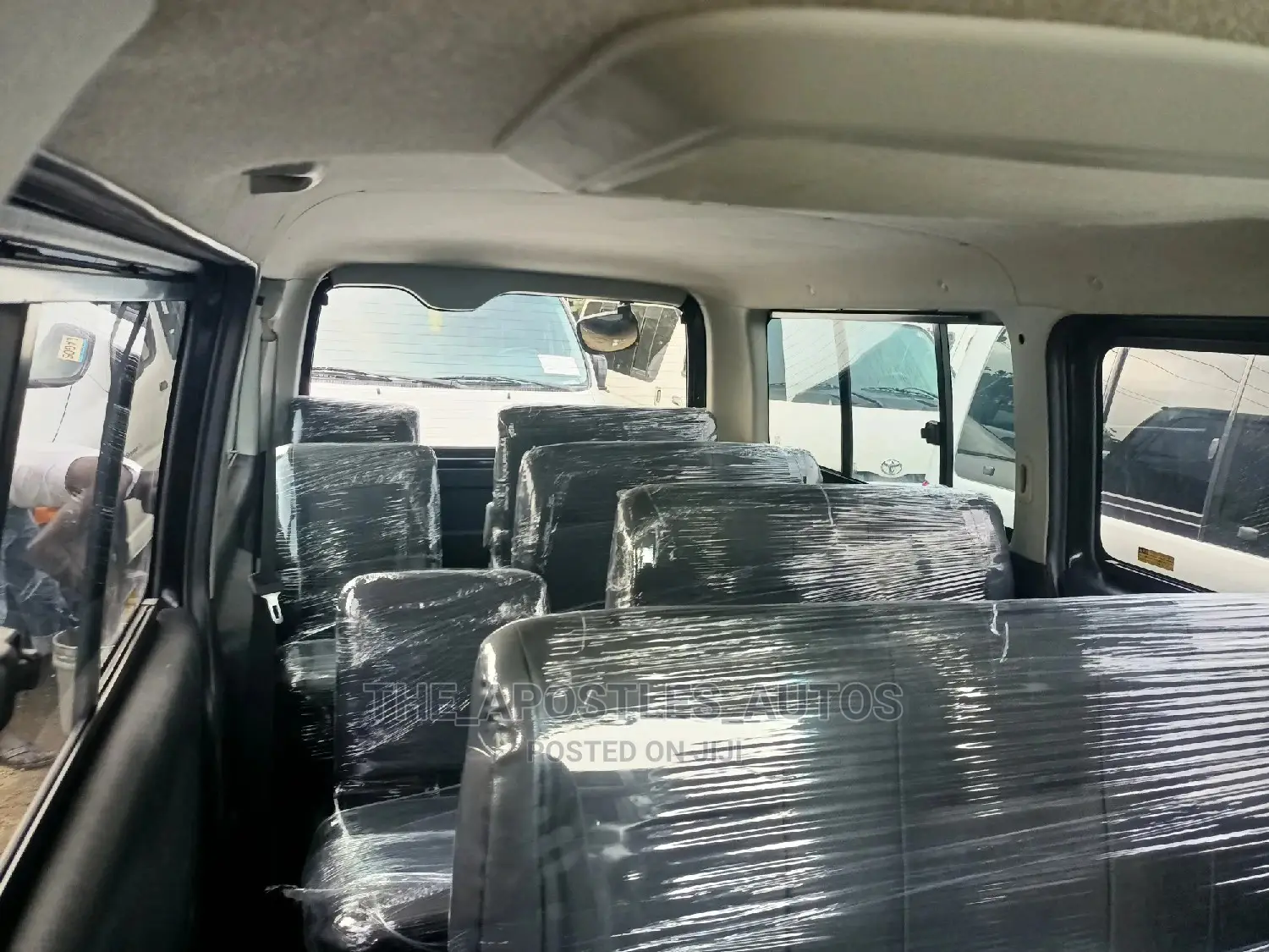 Toyota HiAce 2009 Black
