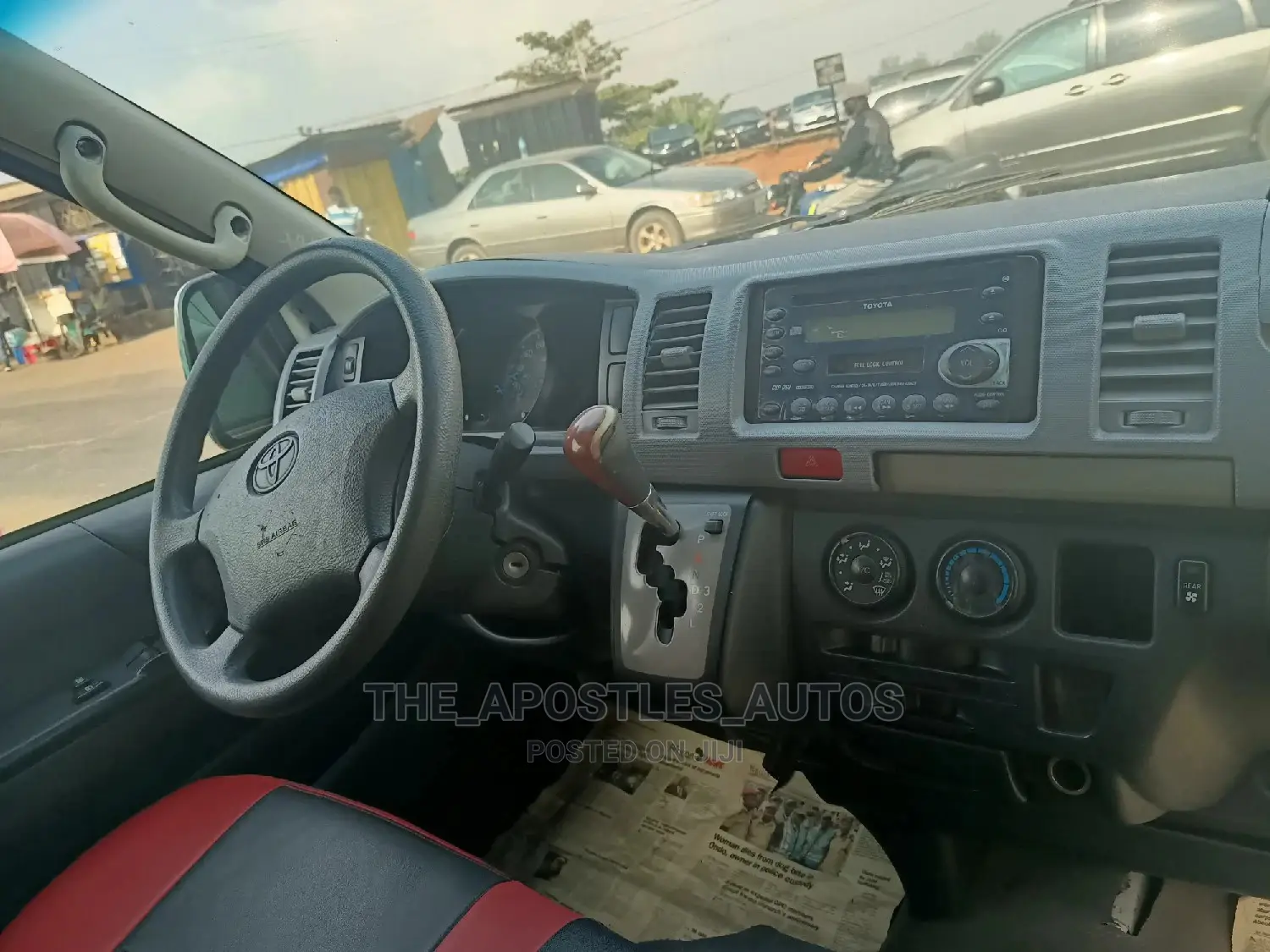 Toyota HiAce 2009 White