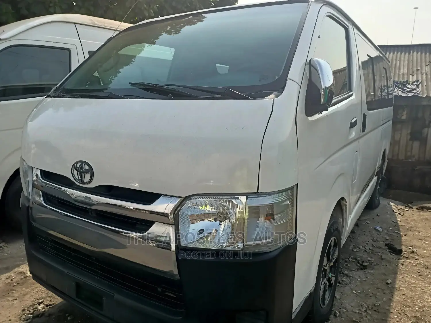 Toyota HiAce 2009 White