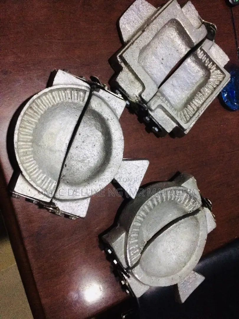 (Meat,Fish,Chicken)Pie Molder/Cutters Are Available for Sale