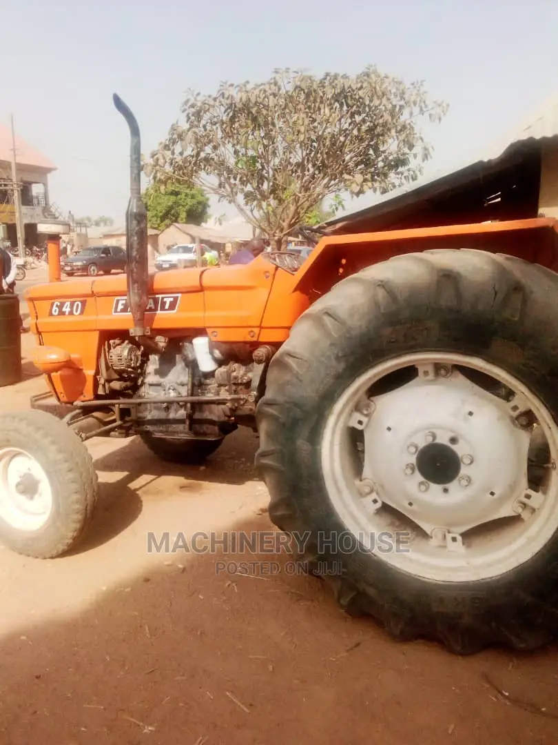 Fiat Tractor 640