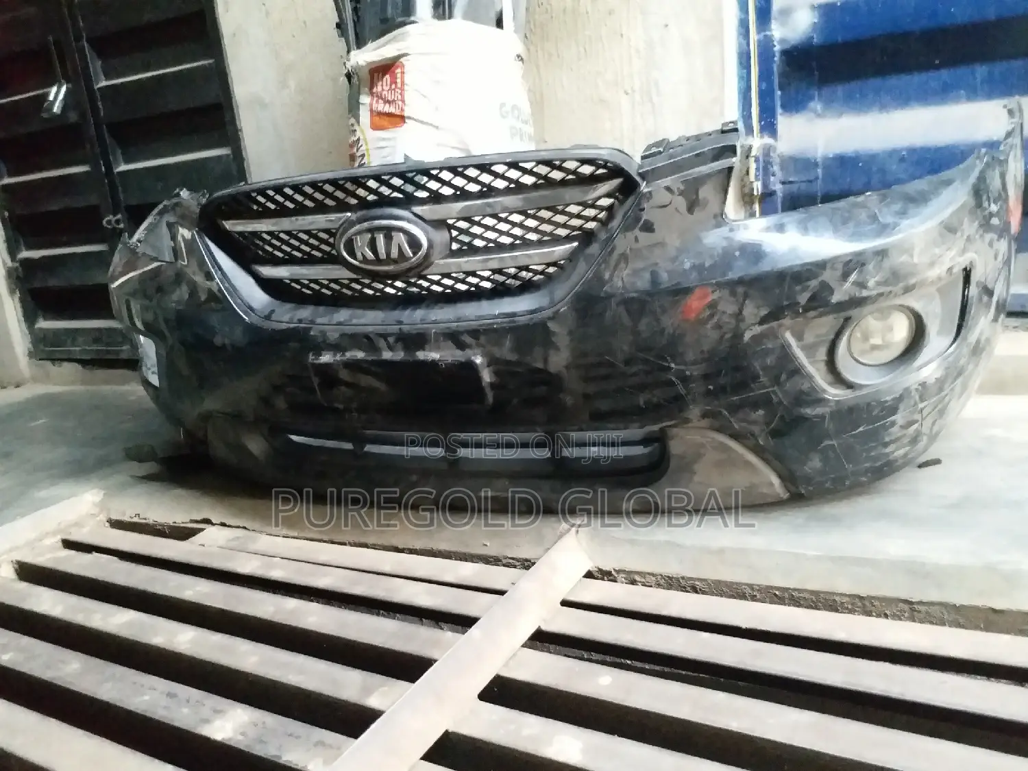 Completely Front Bumper for Kia Carens 2008 Model