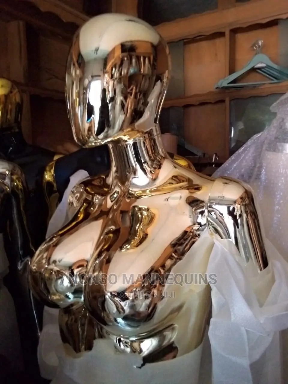 Size 10 Big Bum Faceless Gold Chrome Display Mannequin
