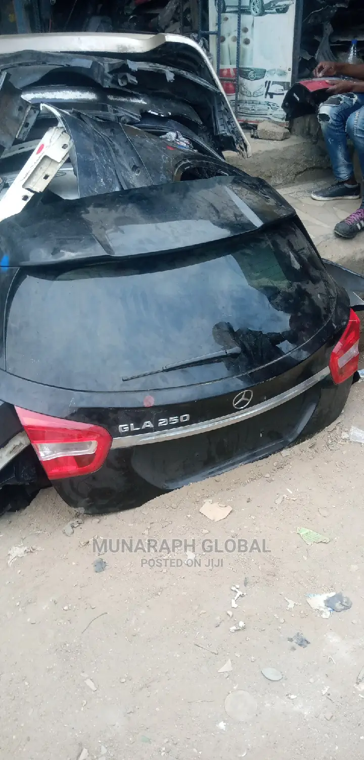 Mercedes Benz GLA Direct Tokunbo Boot.