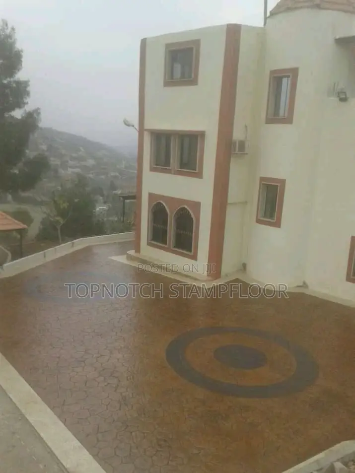Concrete Floor Work For Commercial And Residential Home