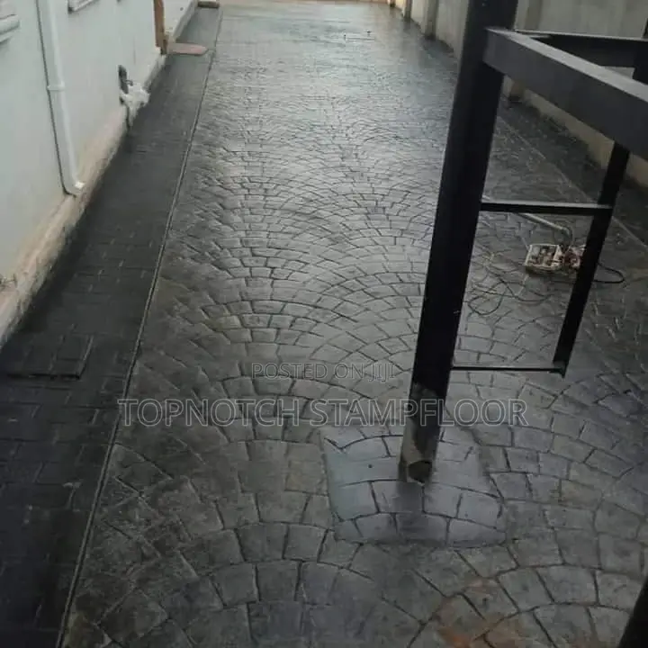 Concrete Floor Design With Color and Patterns
