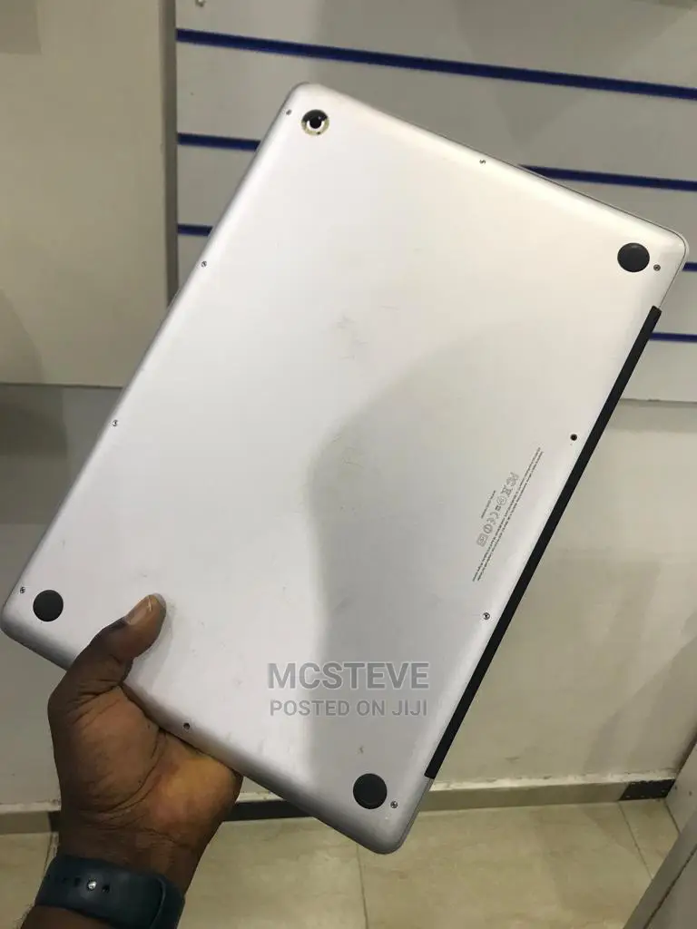 Laptop Apple MacBook Pro 2010 8GB Intel Core I7 SSD 512GB