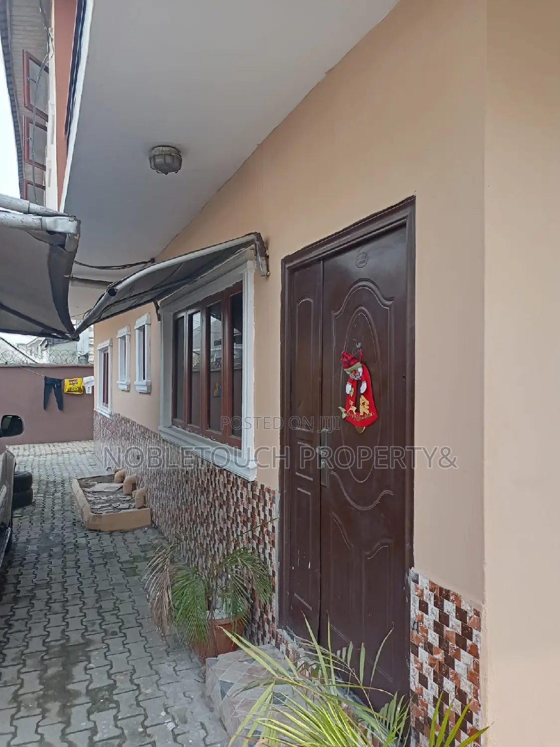 3bdrm Block of Flats in Olokunola Off Lekki for Sale