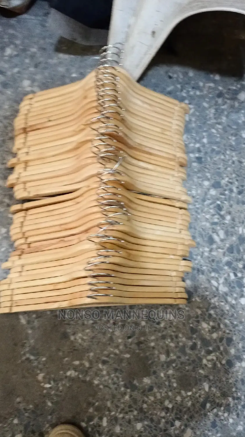 High Quality Wooden Hangers for Clothes Display