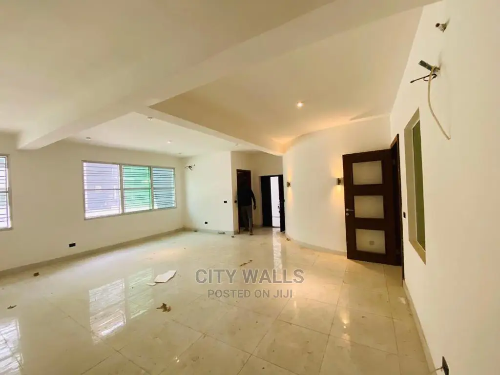 3bdrm Block of Flats in Richmond Estate, Lekki Phase 1 for rent