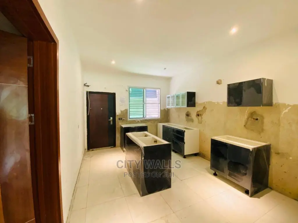 3bdrm Block of Flats in Richmond Estate, Lekki Phase 1 for rent