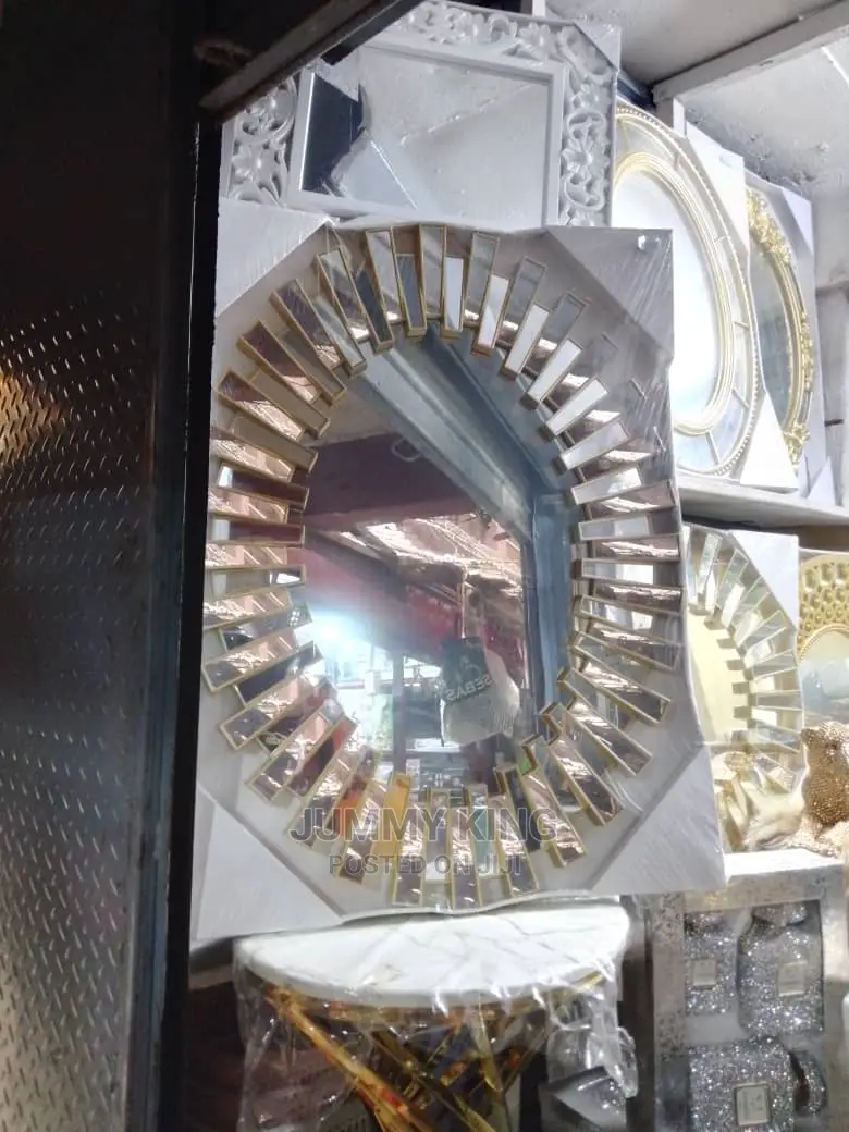 Beautiful Round Shaped Mirror