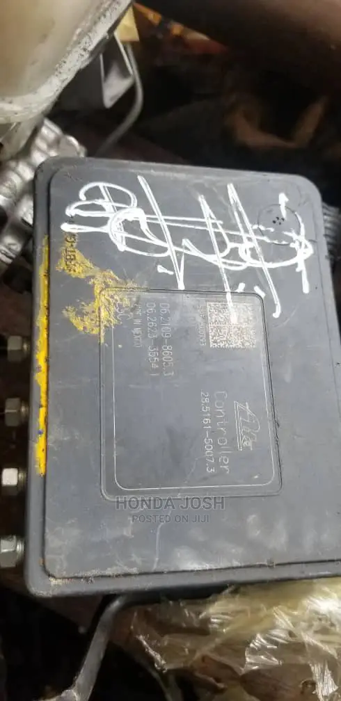 ABS Control Module/Fusebox for All Models of Honda and Acura