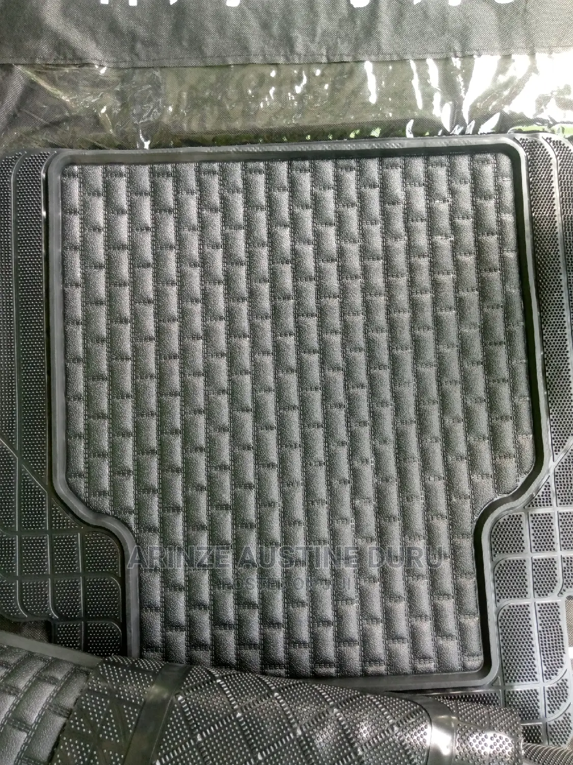 Universal Black Original Floor Mat