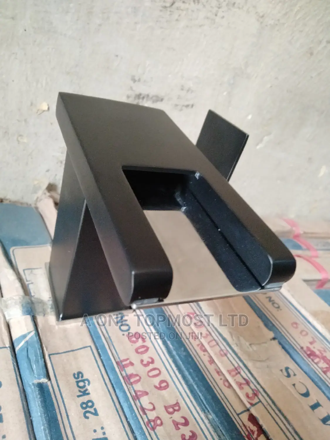 Hydroelectric Black Basin Mixers