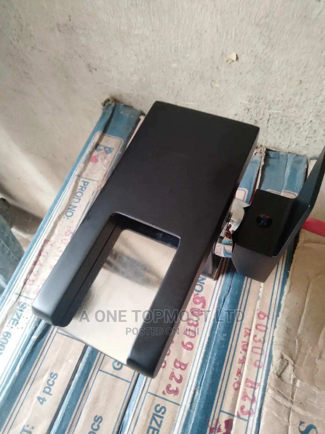 Hydroelectric Black Basin Mixers