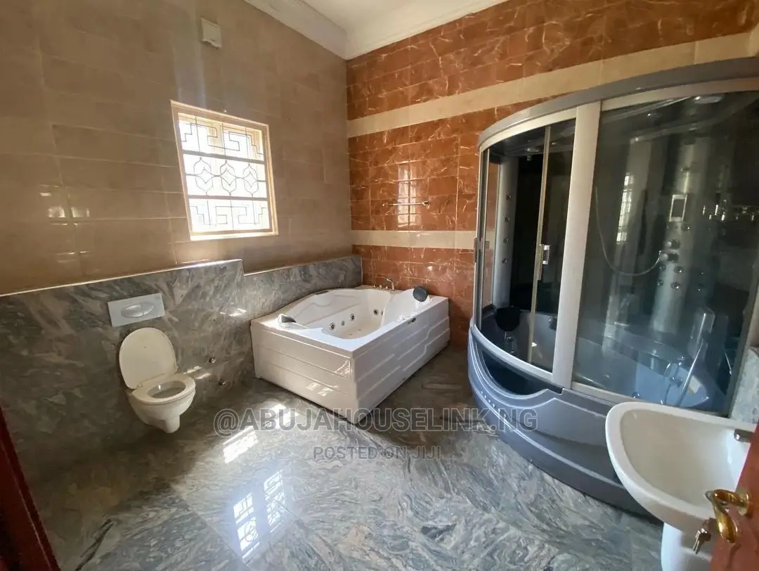 7bdrm Duplex in Asokoro Abuja for sale