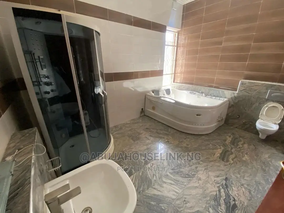 7bdrm Duplex in Asokoro Abuja for sale
