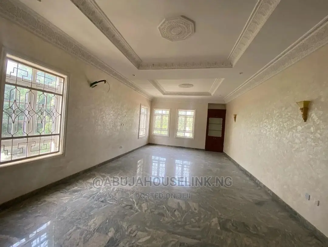 7bdrm Duplex in Asokoro Abuja for sale