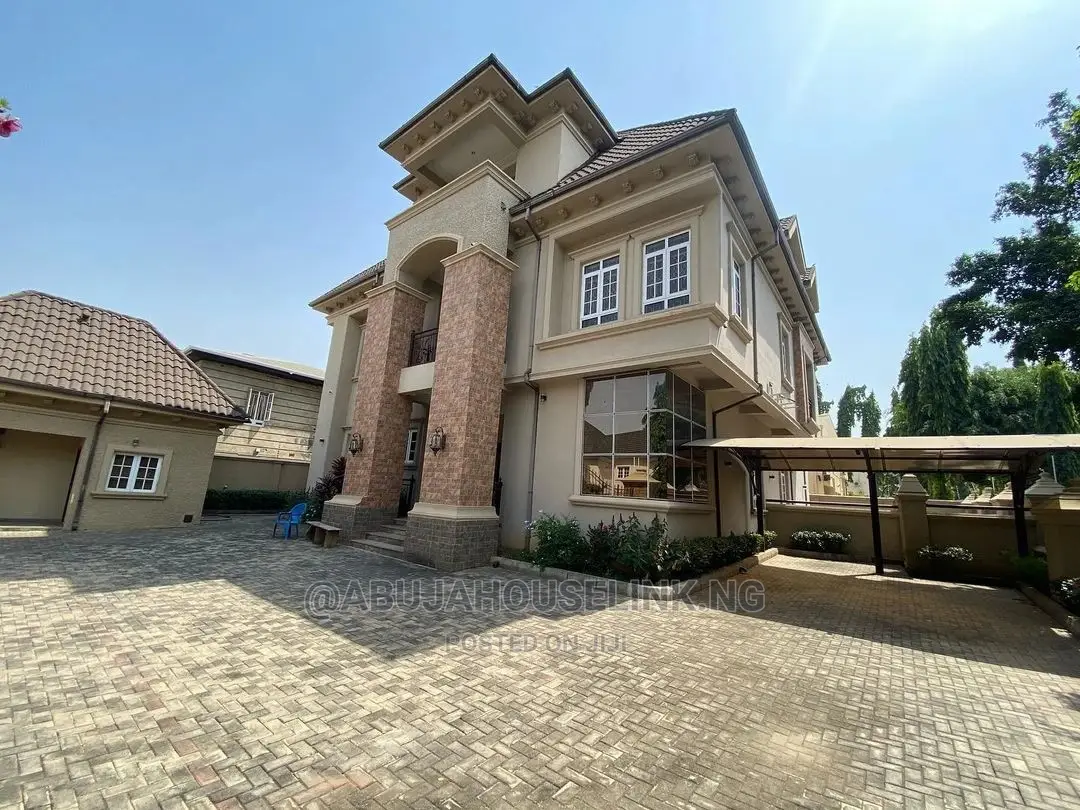 7bdrm Duplex in Asokoro Abuja for sale