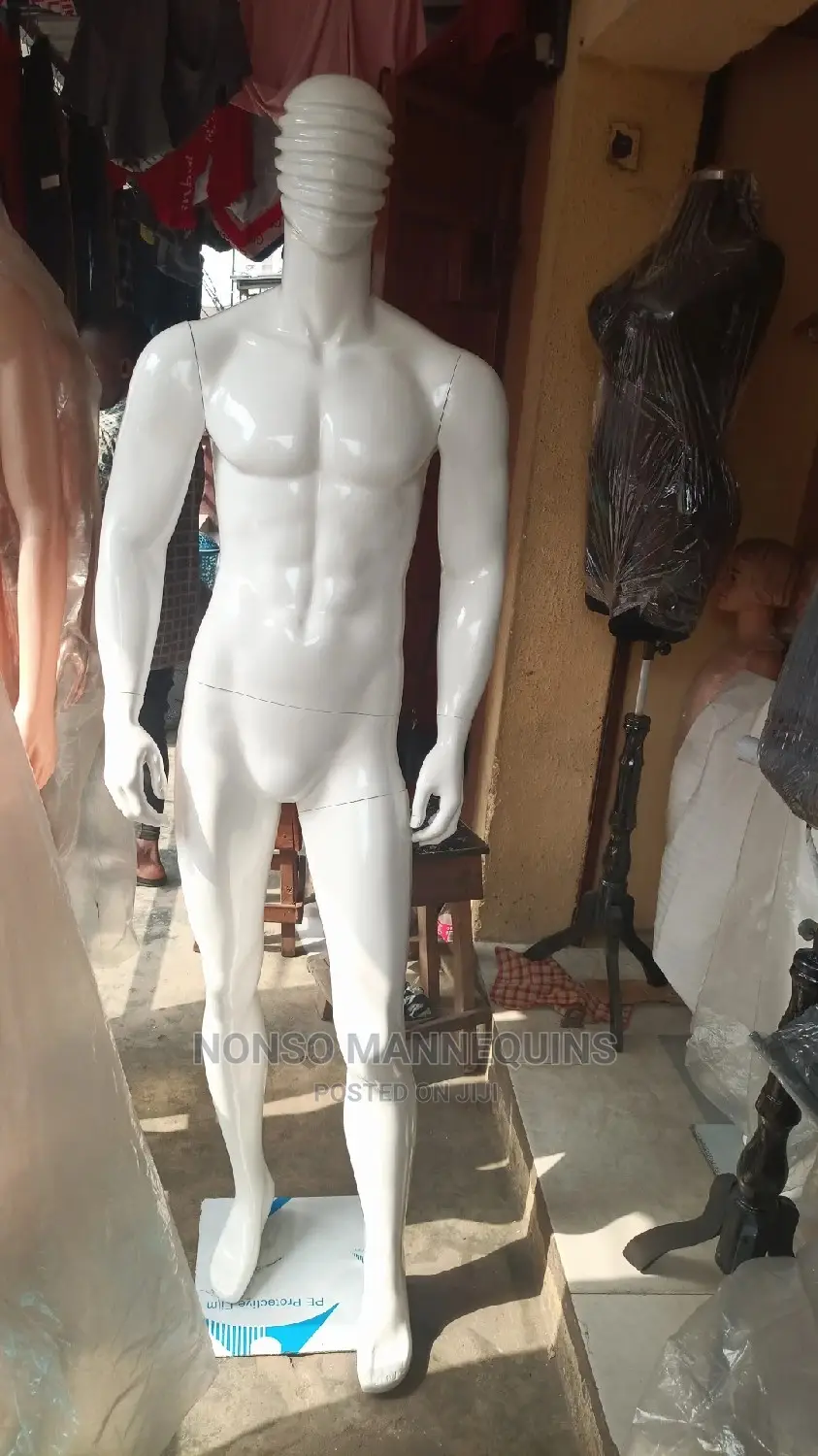 Full Body Fibre With Line Face Male Mannequin