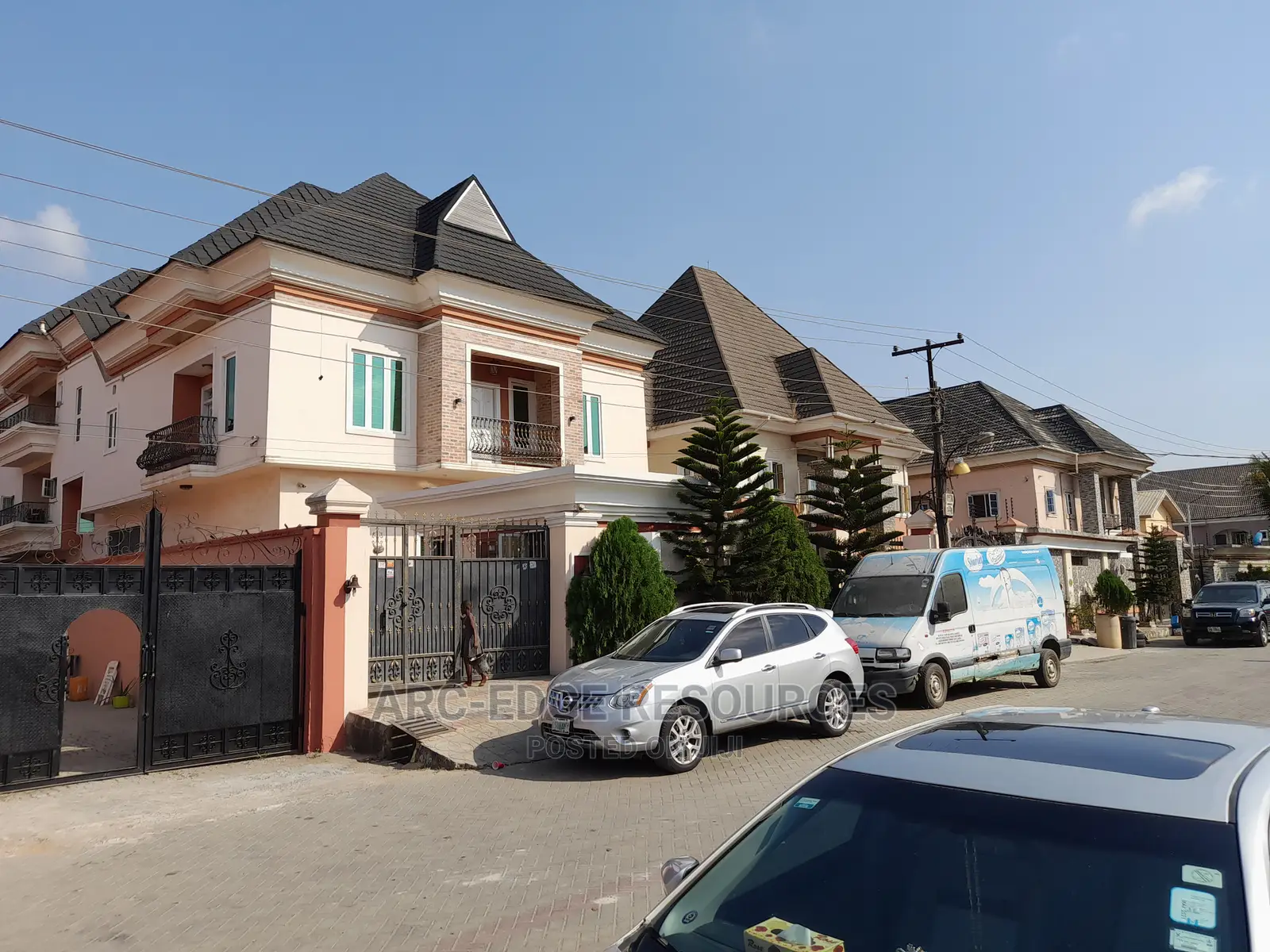 4bdrm Duplex in Apple Junction for sale