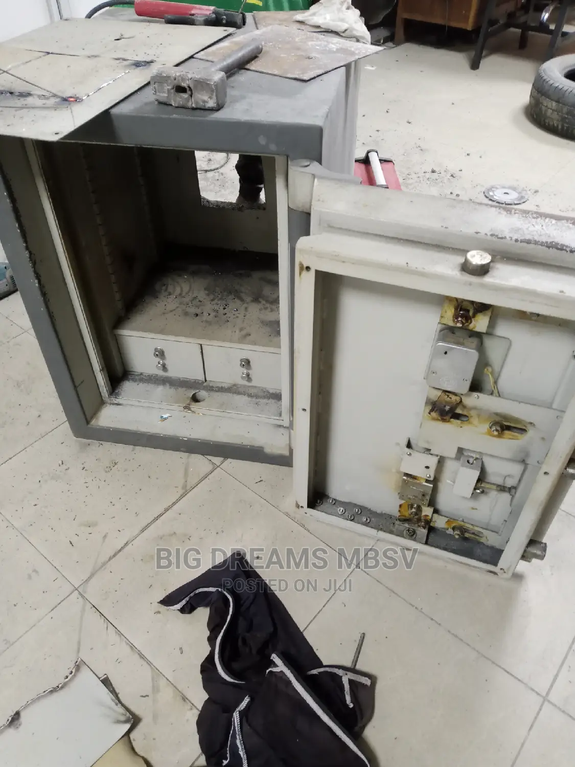 Repair of Chubb Bullet Proof Safe