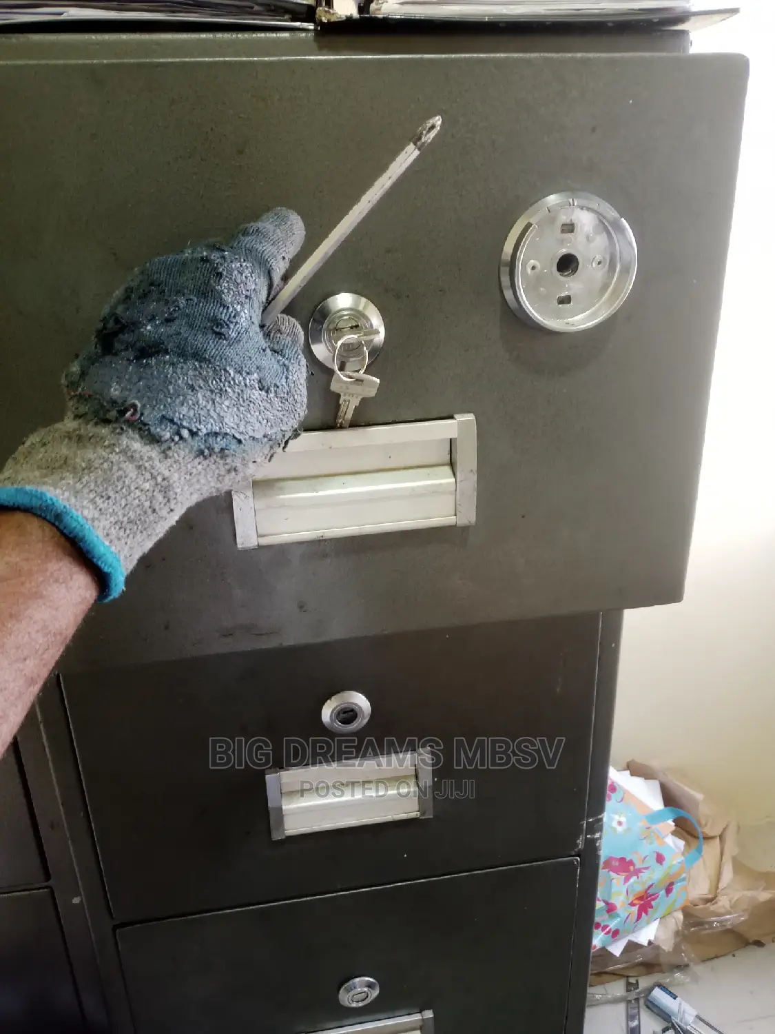 Repair of Chrome Dp Fire Proof Safe