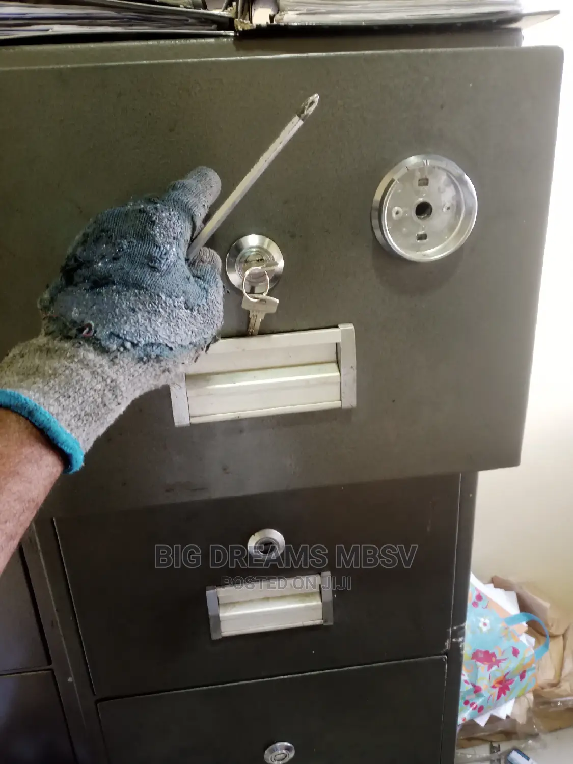 Repair of Chrome Dp Fire Proof Safe