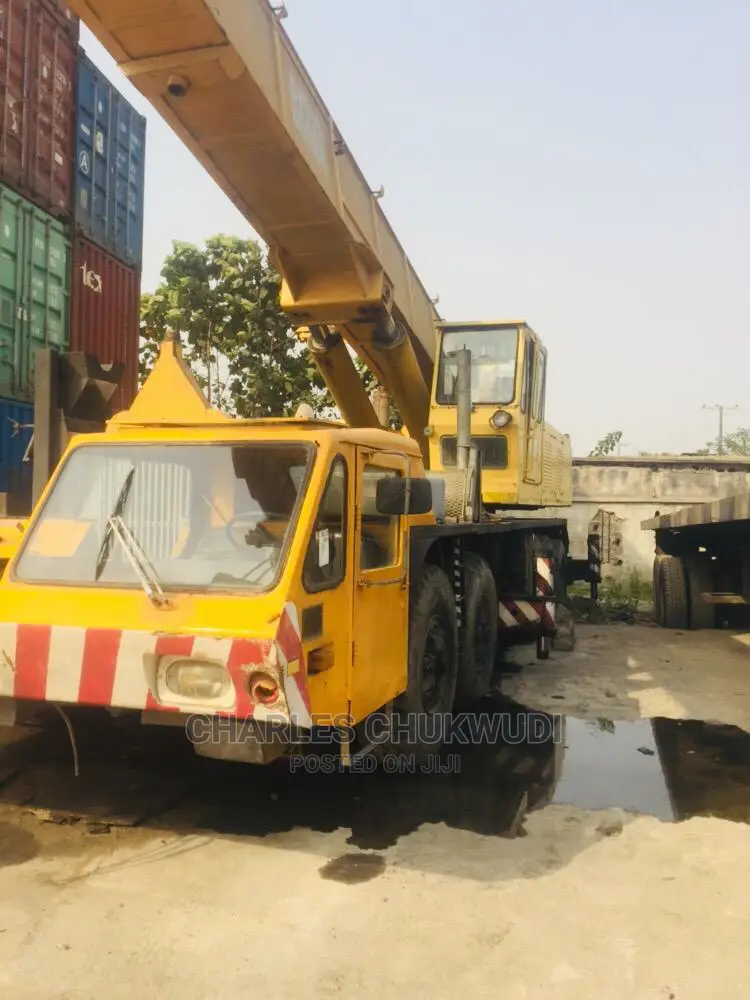 65tons Grove Motorized Crane Tokunbo