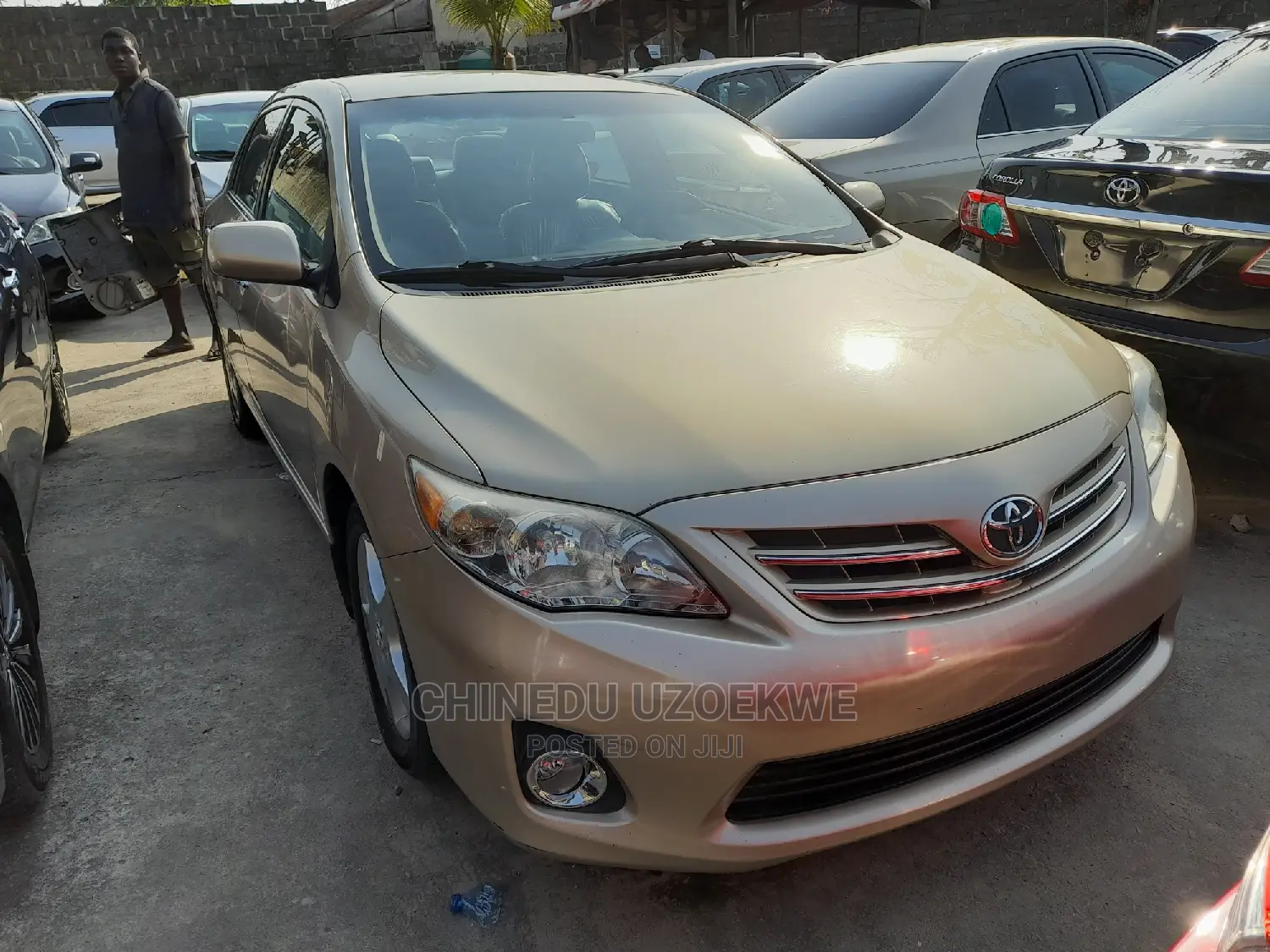 Toyota Corolla 2013 Gold