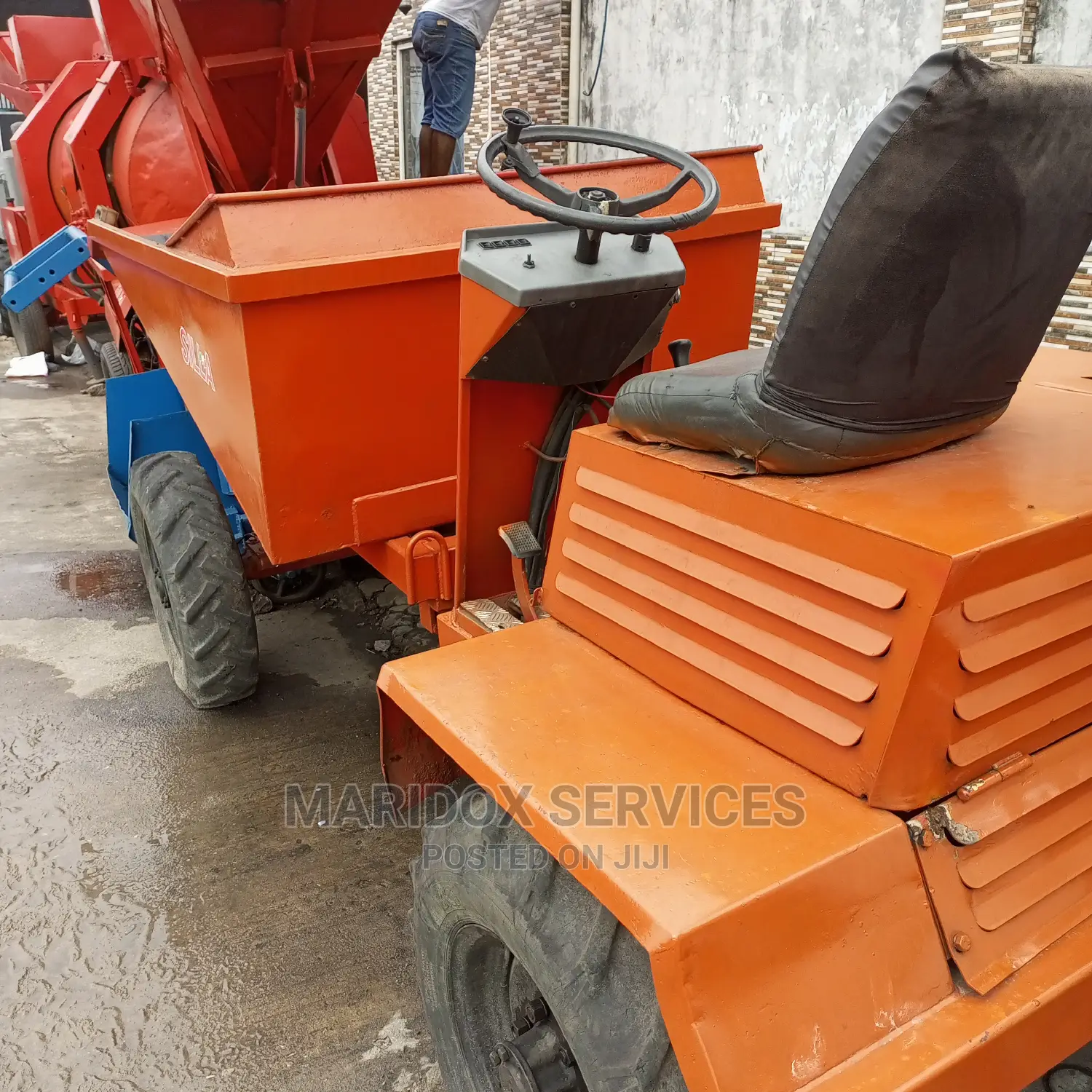 Silla 750 Concrete Dumper