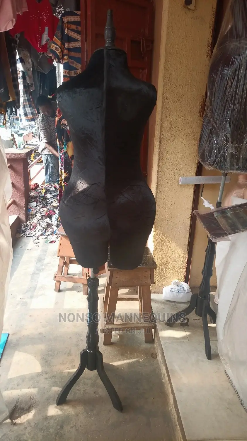 Big Hips Female Size 12 Dressform With Limbs