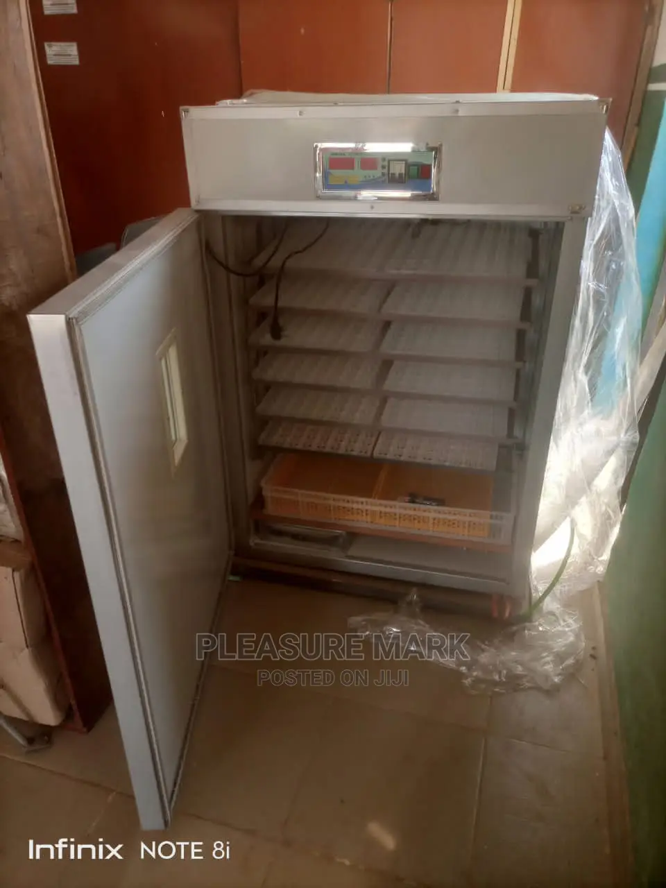 1056 Capacity Incubator