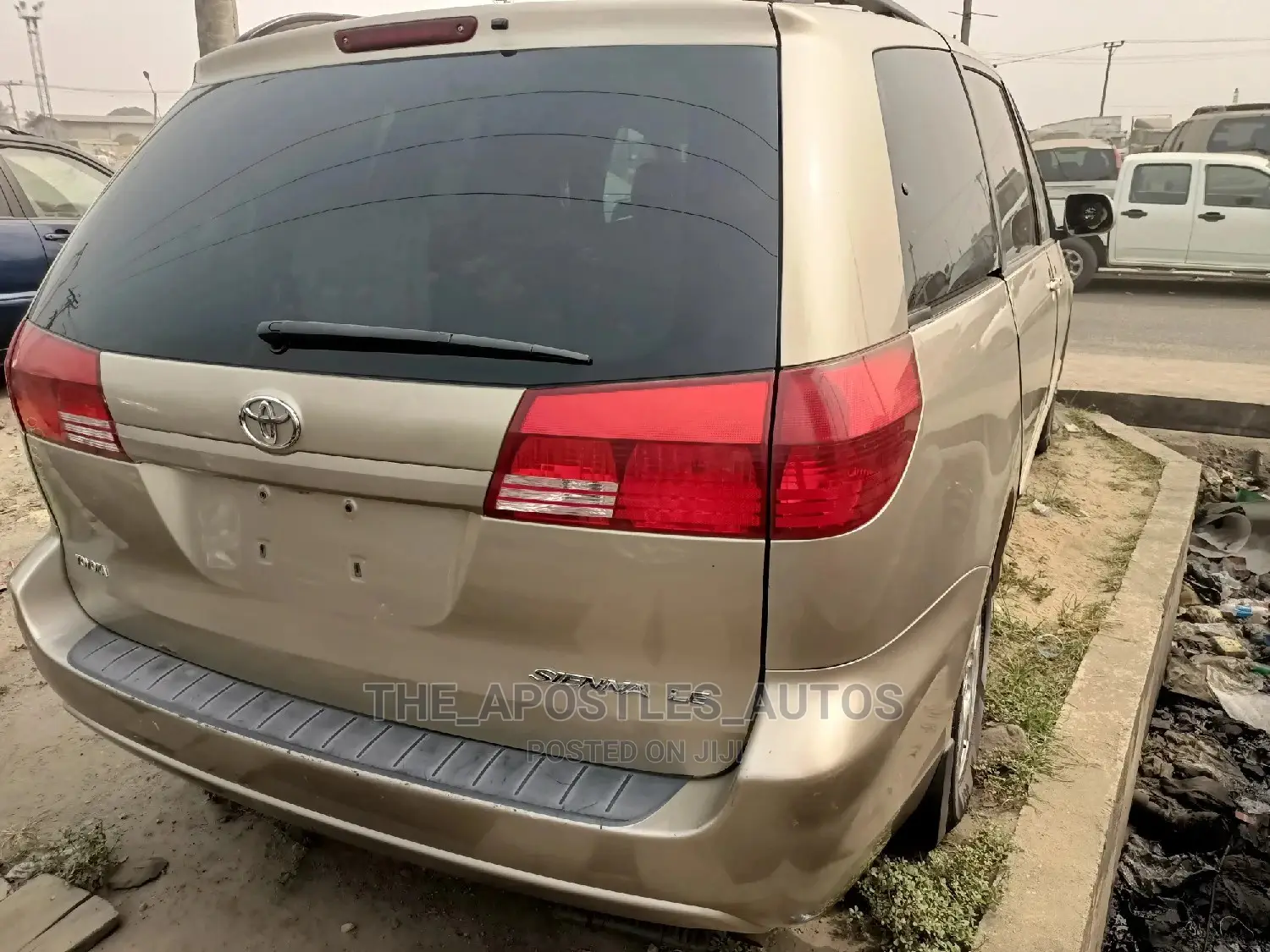 Toyota Sienna LE AWD 2005 Gold