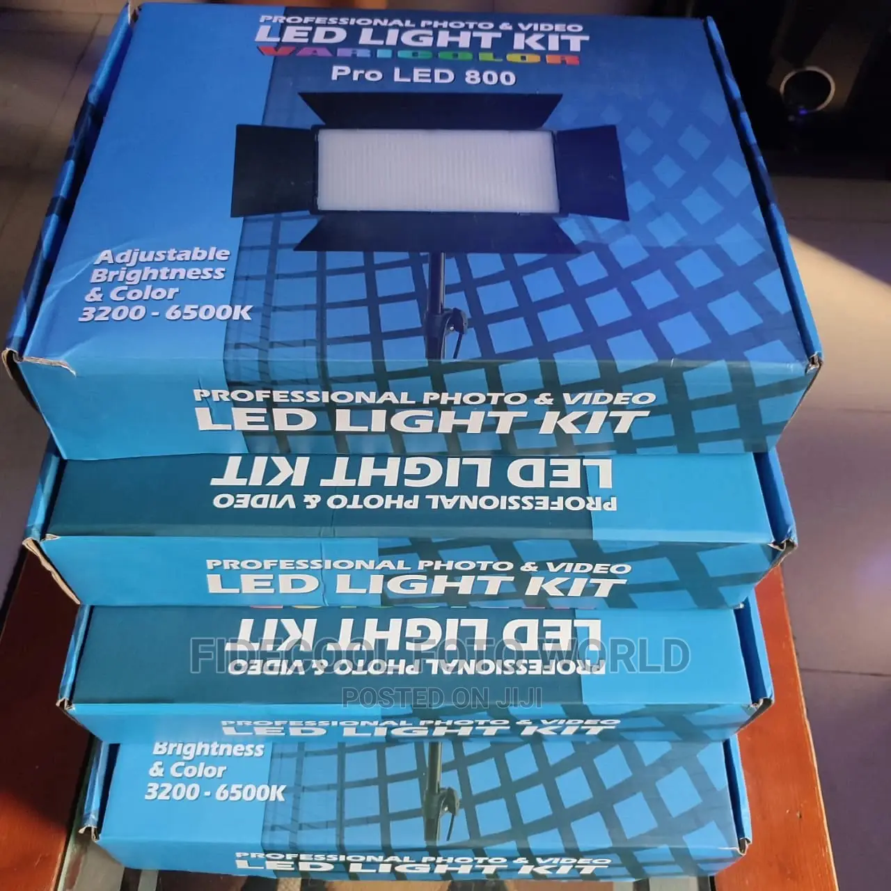 Pro Led 800 Led Light With Battery, Charger and Stand