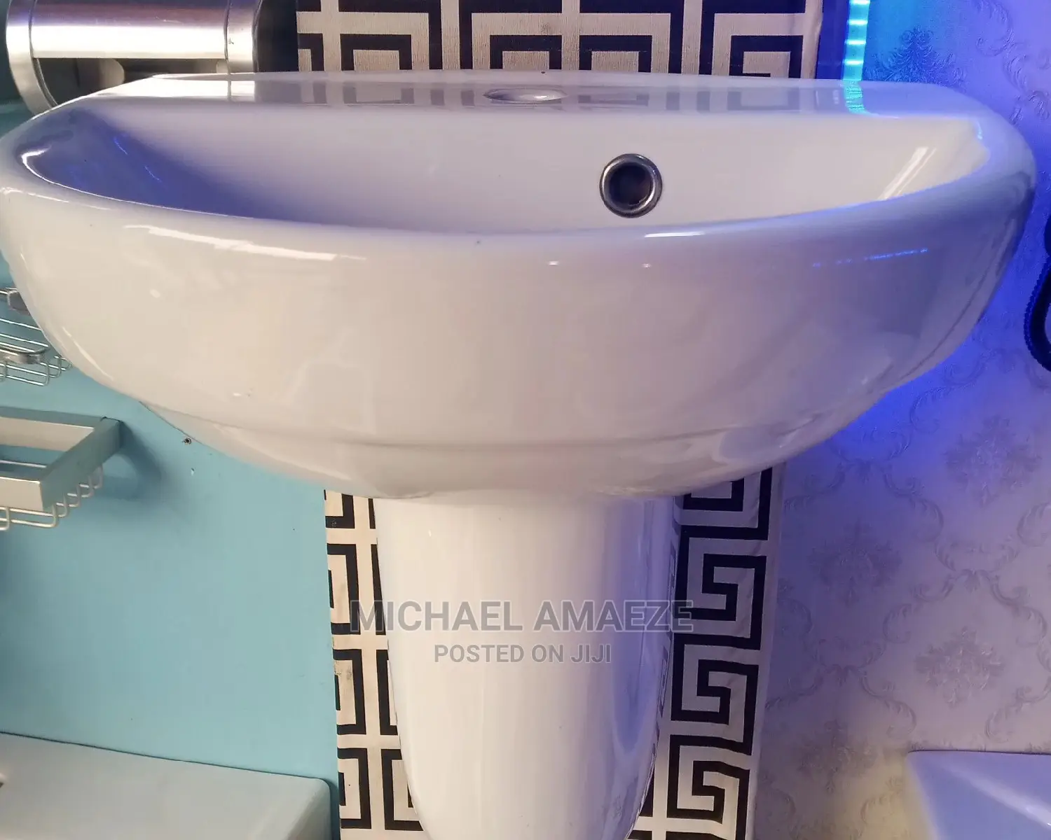 Hanging Pedestra With Basin