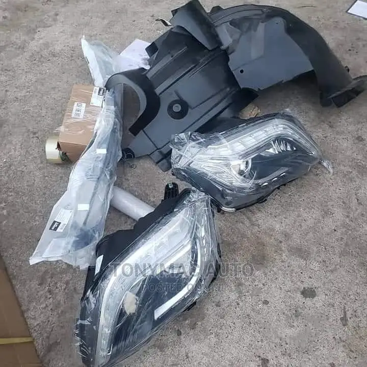 Mercedes Benz Glk350 2013,2014 Headlights