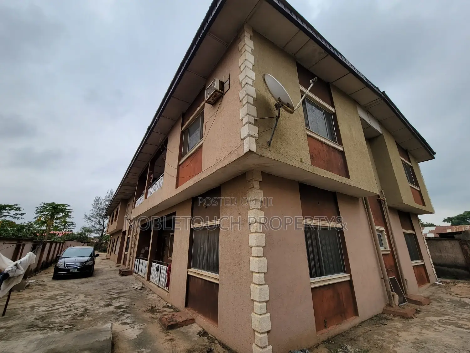 8bdrm Duplex in Ejigbo Lagos for sale