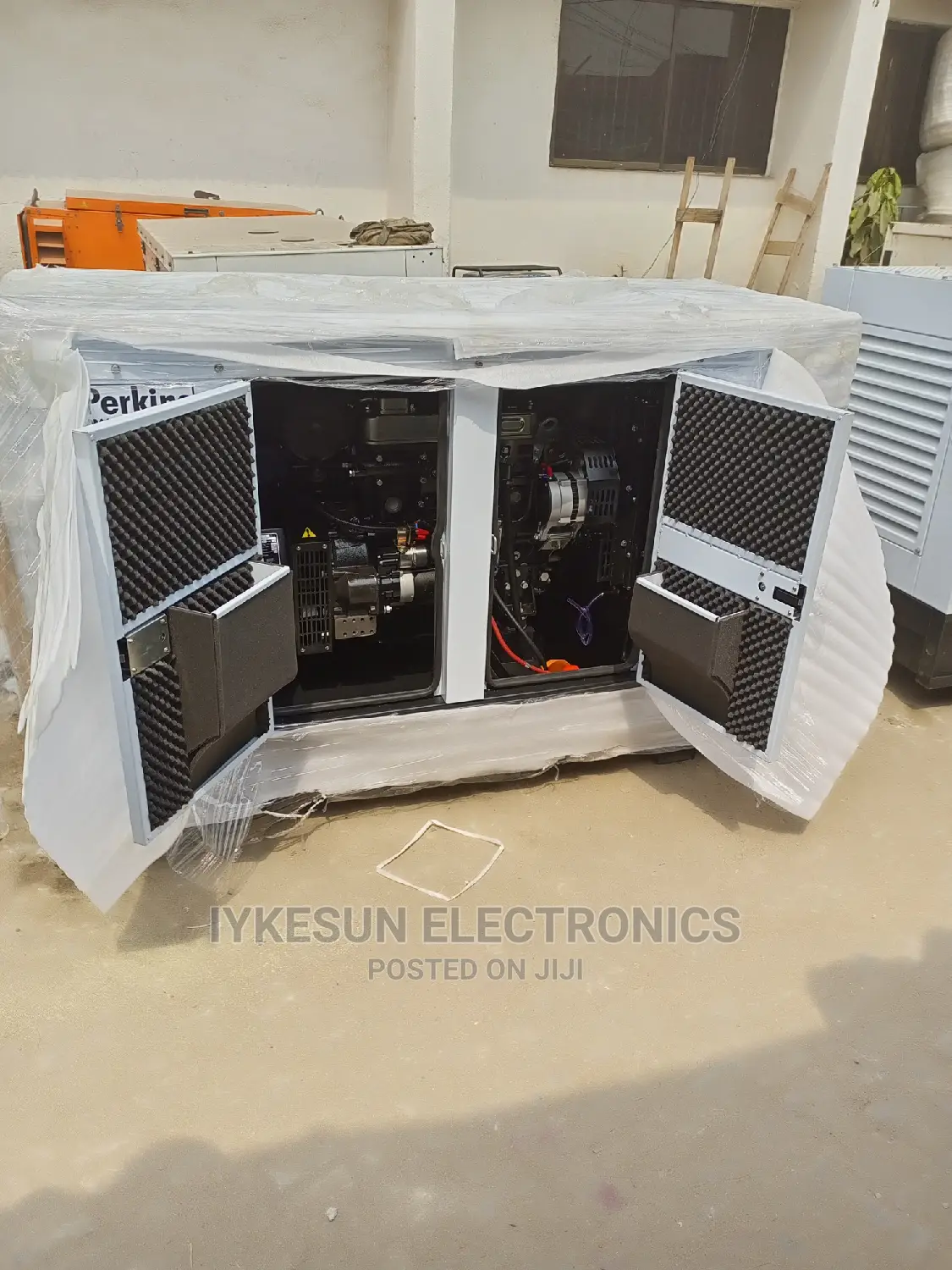 New 30kva Perkins Soundproof Diesel Generator 100%Copper