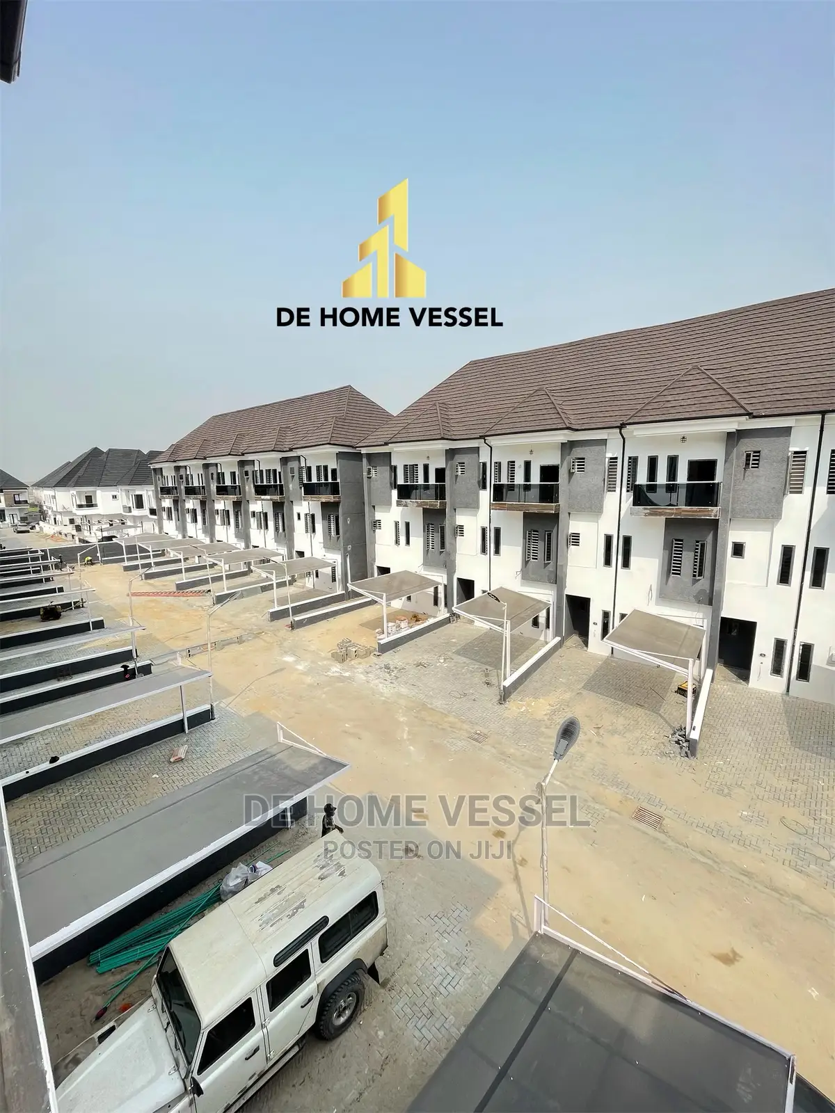 4bdrm Townhouse/Terrace in Chevron for Sale