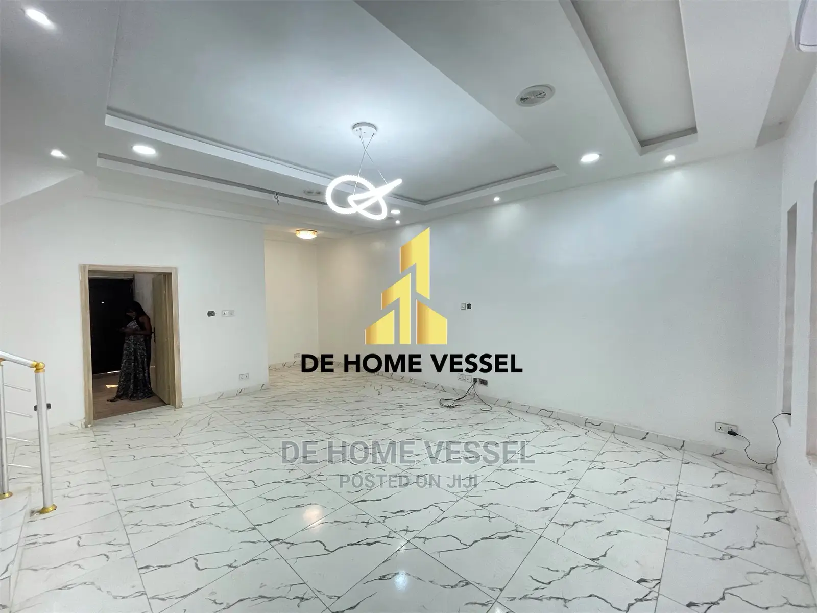4bdrm Townhouse/Terrace in Chevron for Sale