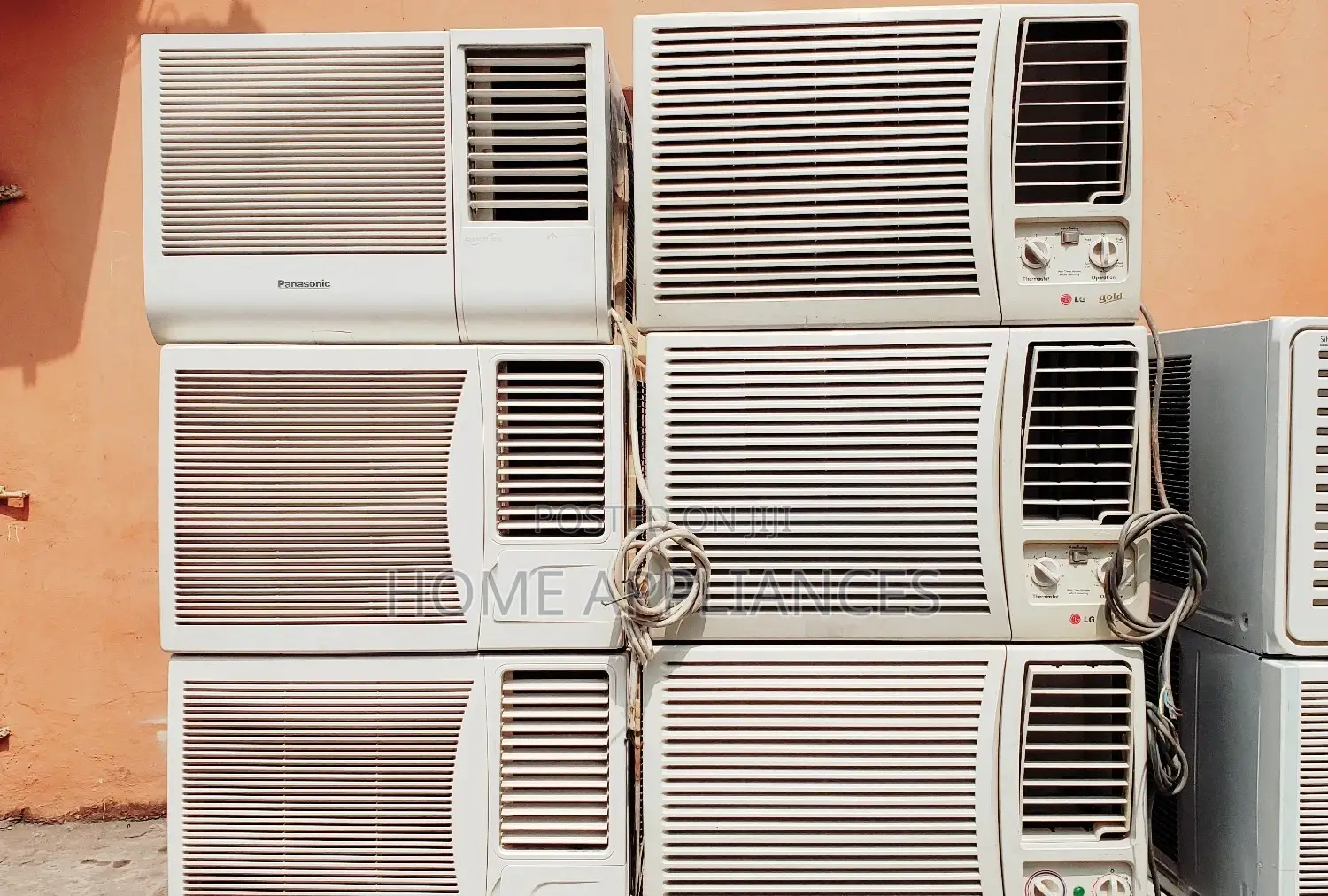Lg Samsung Window Unit Air Condutioner With Warranty
