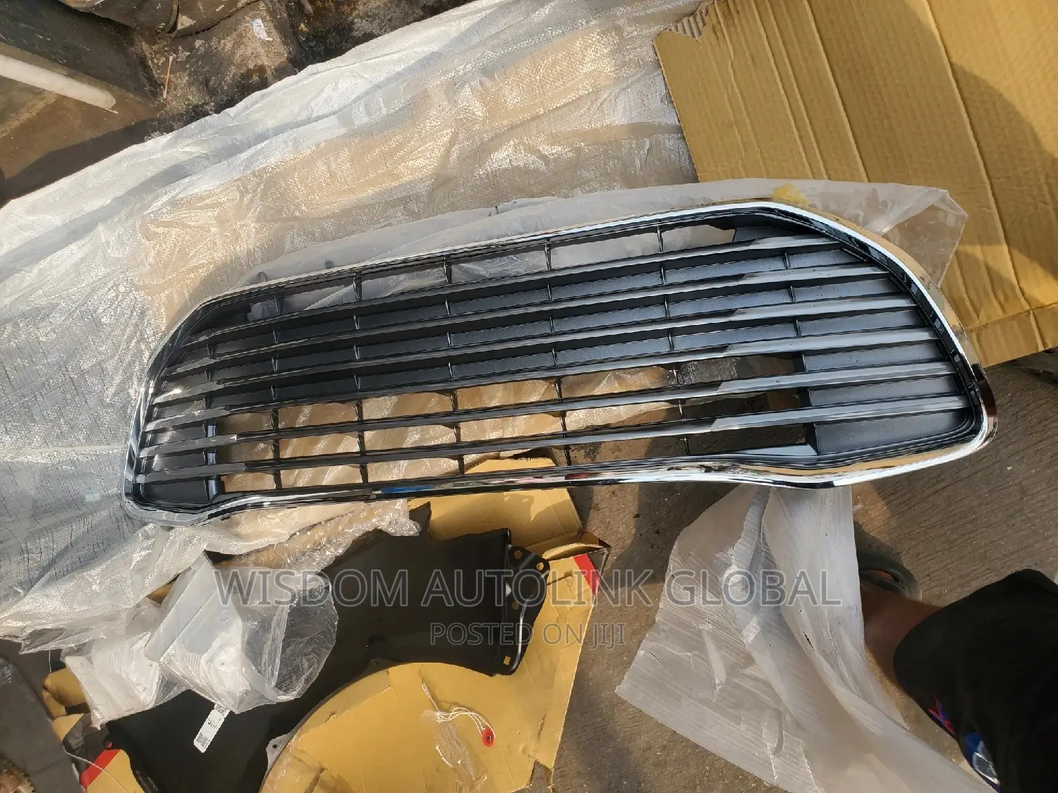 Bumper Grille For Toyota Avalon 2016-2018