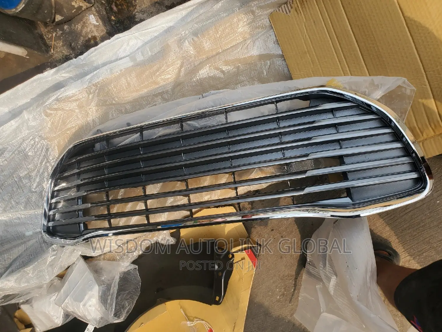 Bumper Grille For Toyota Avalon 2016-2018