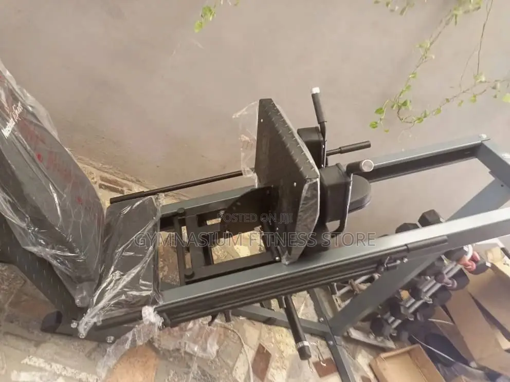 Nashua Leg Press Machine 5220
