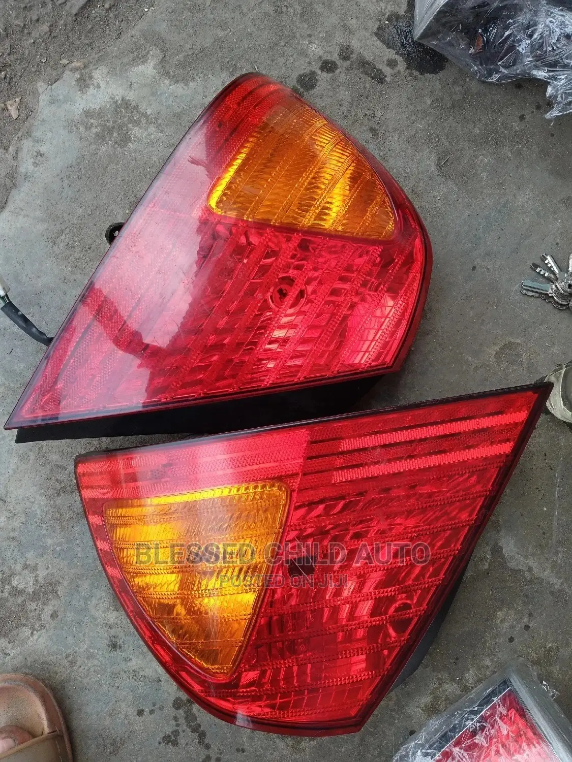Set Back Light Toyota Avalon 2003