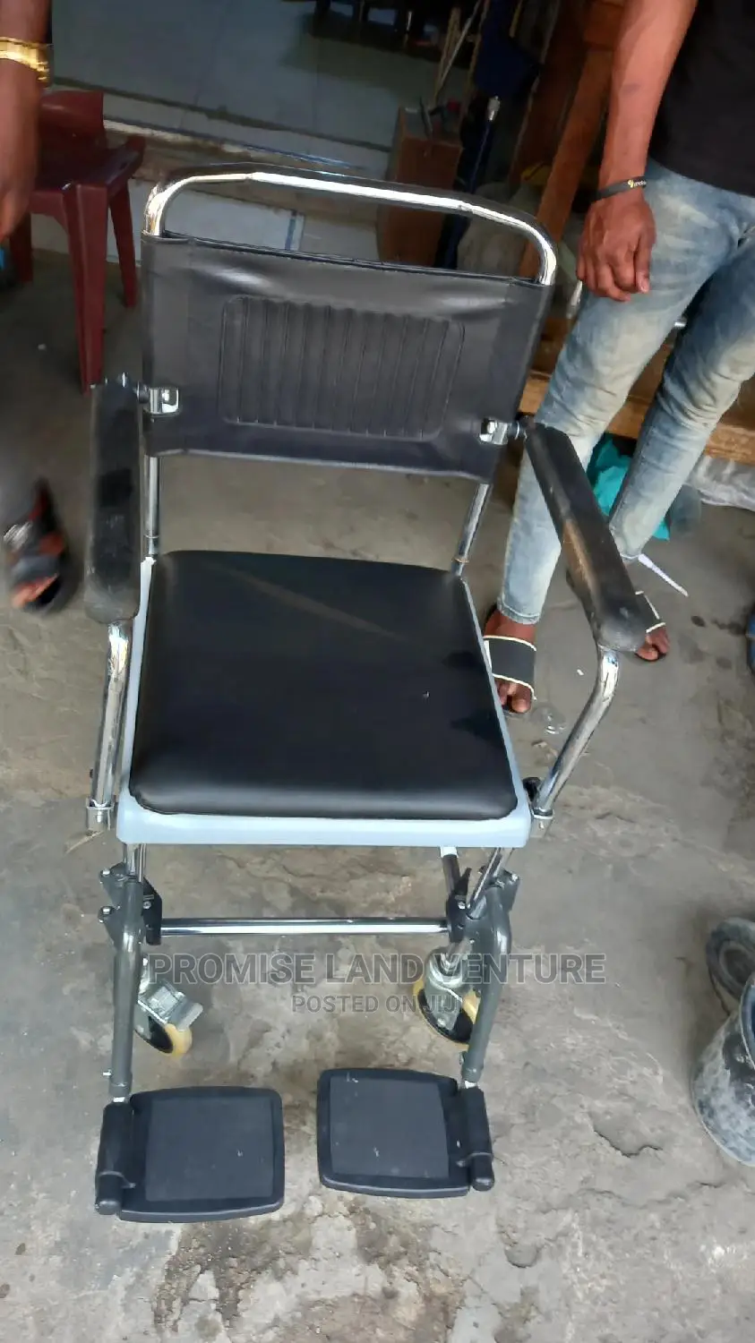 Commod Chair London Use