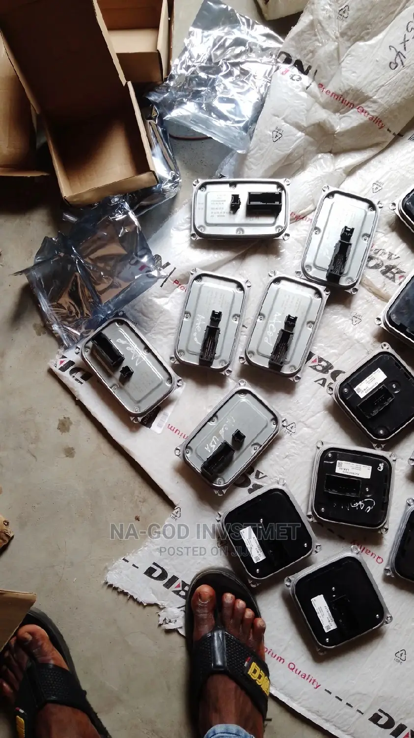 All Types of Benz LED Charger Available