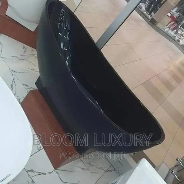 Matte Black Freestanding Bathtub